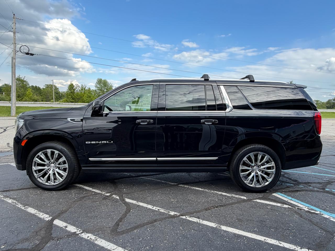 GMC Yukon XL 4WD 4dr Denali 2021