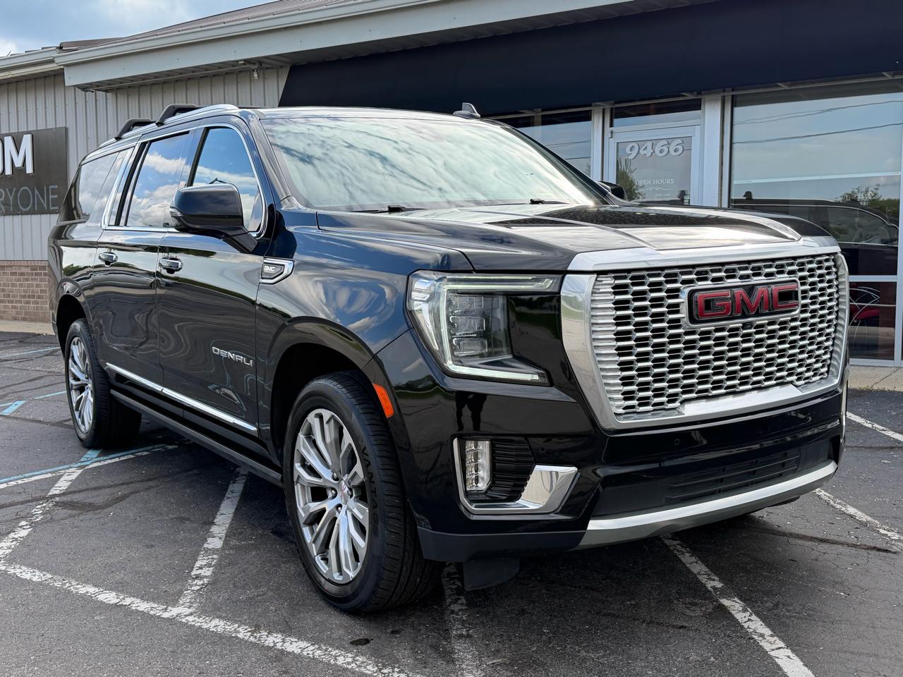 GMC Yukon XL 4WD 4dr Denali 2021