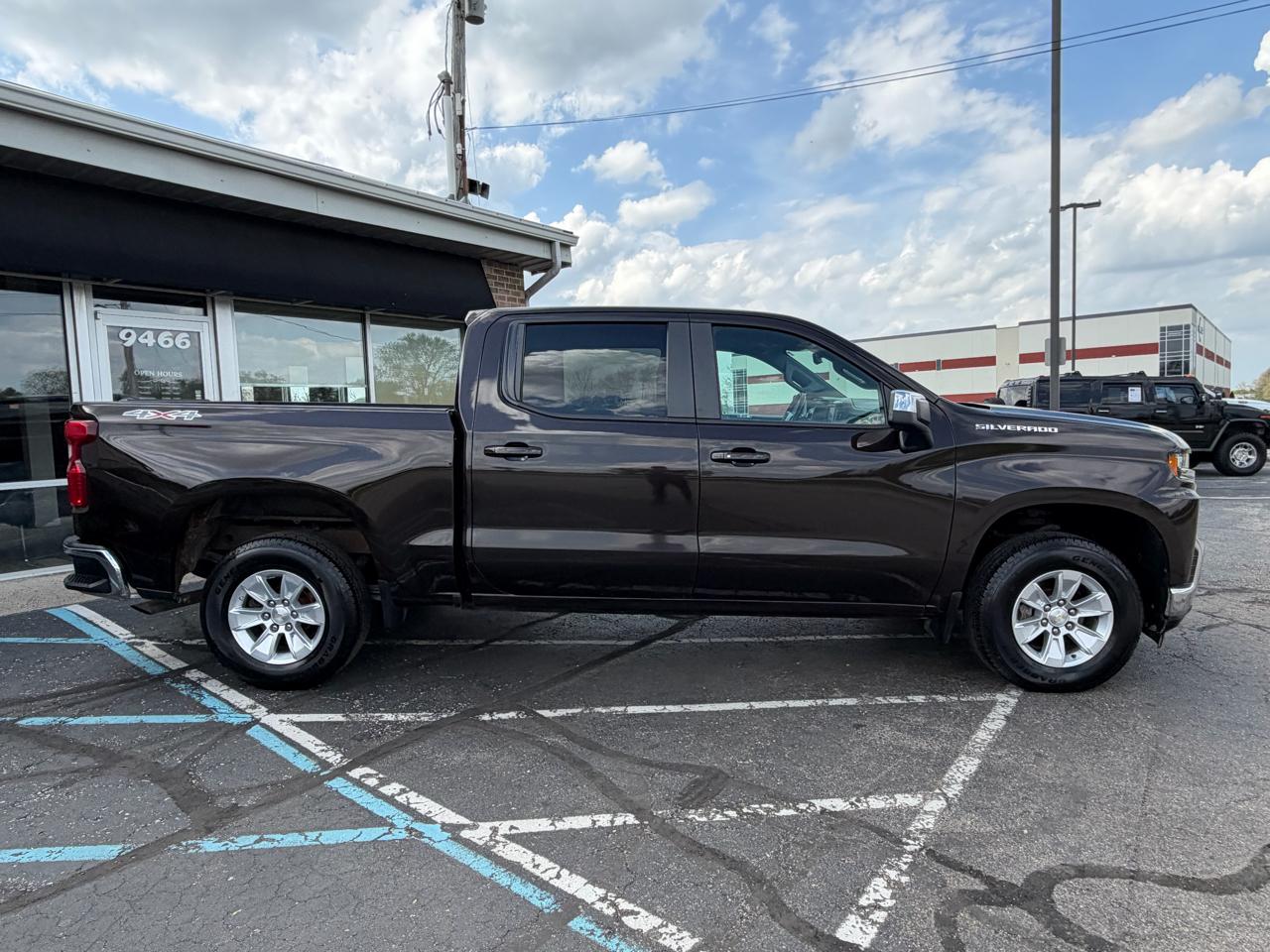 Chevrolet Silverado 1500 4WD Crew Cab 147" LT 2020