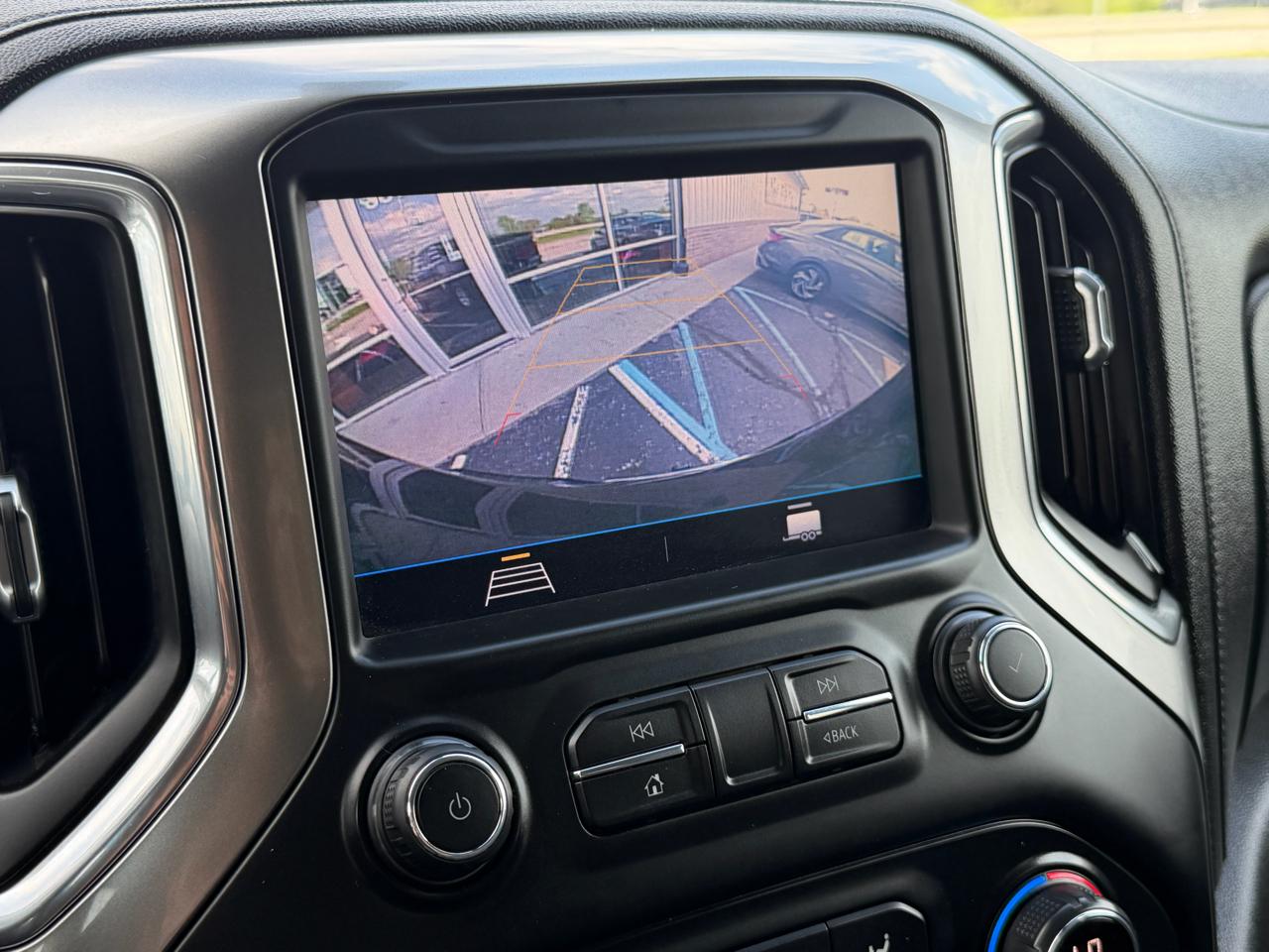 Chevrolet Silverado 1500 4WD Crew Cab 147" LT 2020