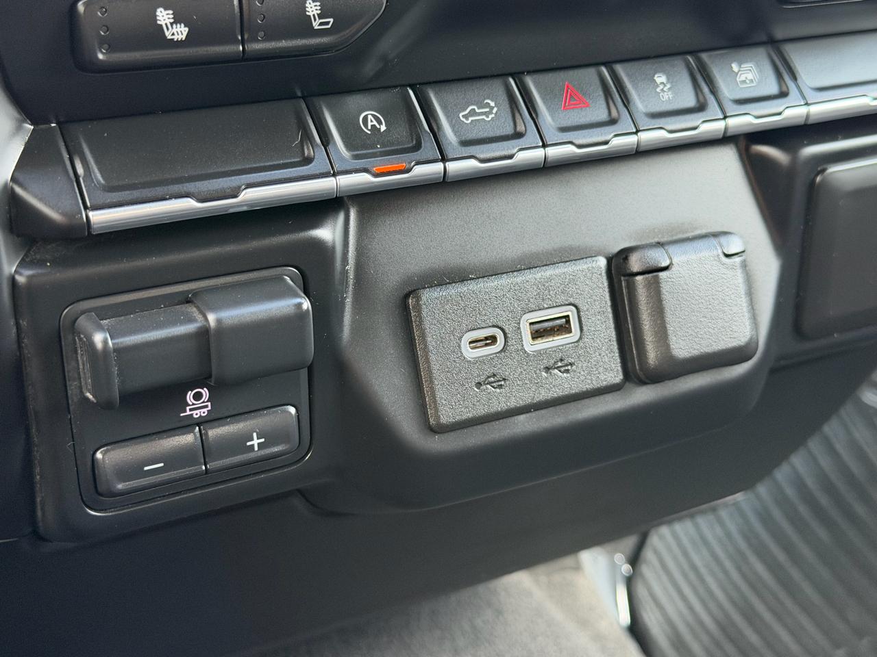 Chevrolet Silverado 1500 4WD Crew Cab 147" LT 2020