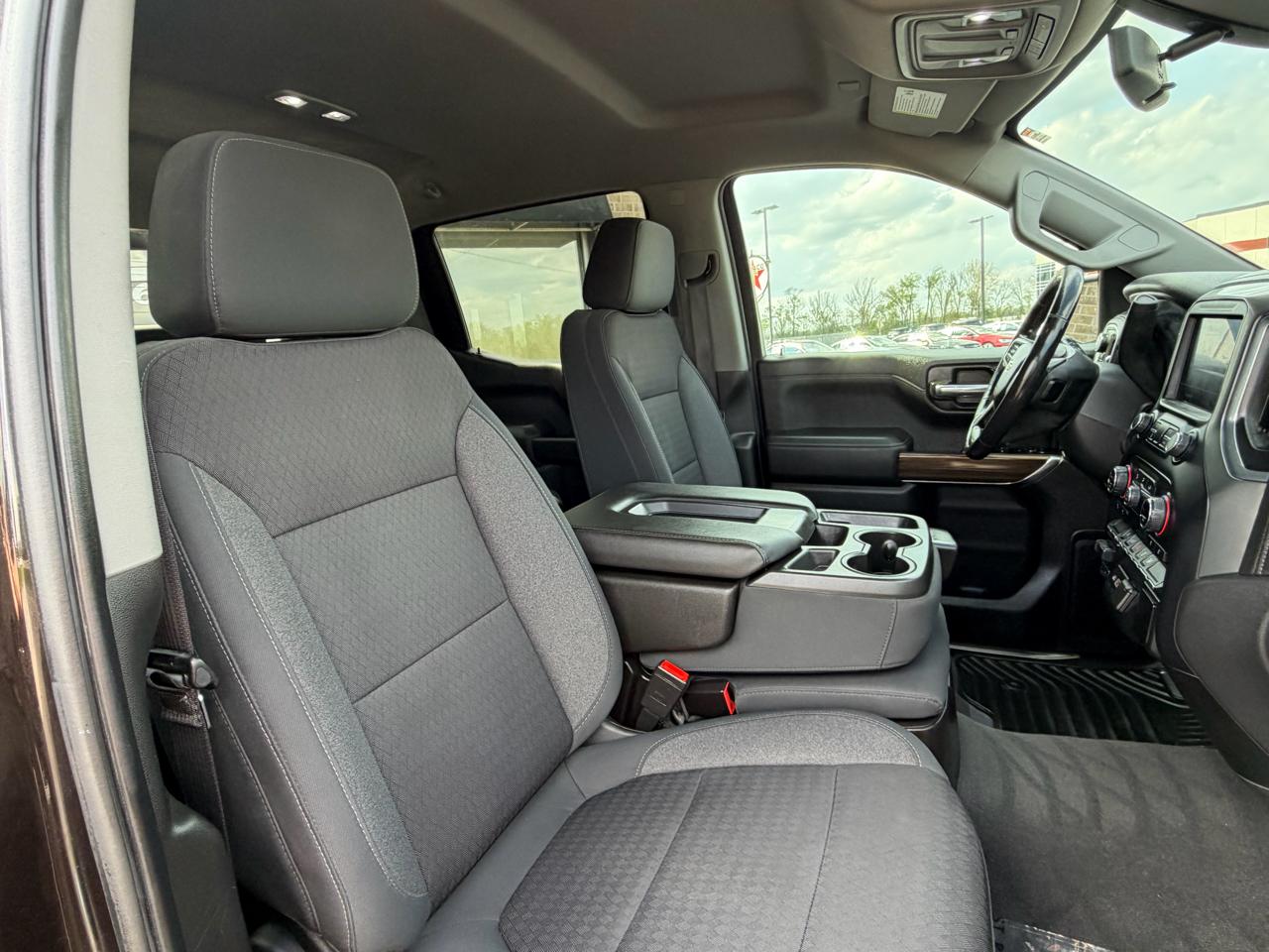 Chevrolet Silverado 1500 4WD Crew Cab 147" LT 2020