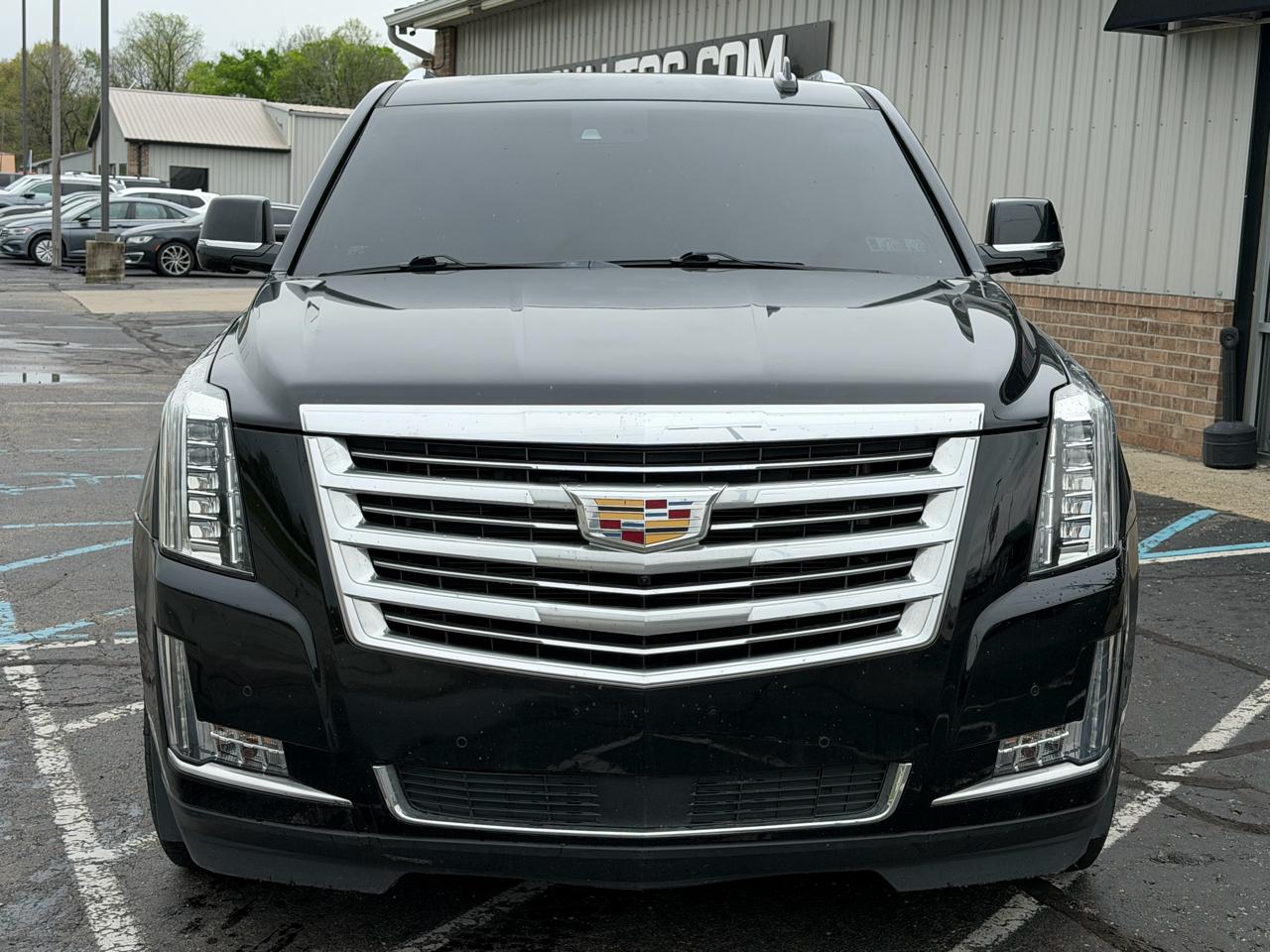 Cadillac Escalade ESV 4WD 4dr Platinum 2017