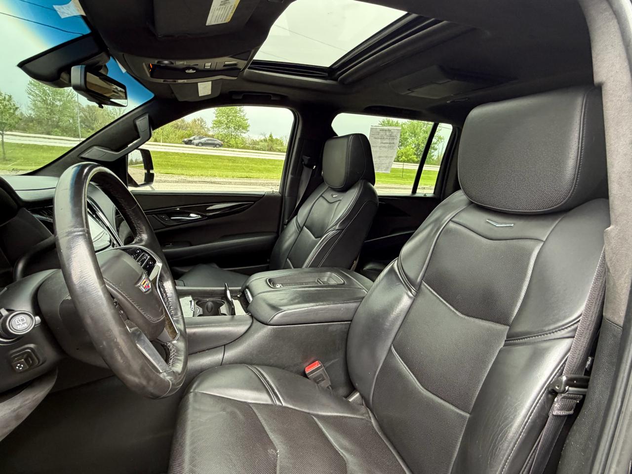 Cadillac Escalade ESV 4WD 4dr Platinum 2017