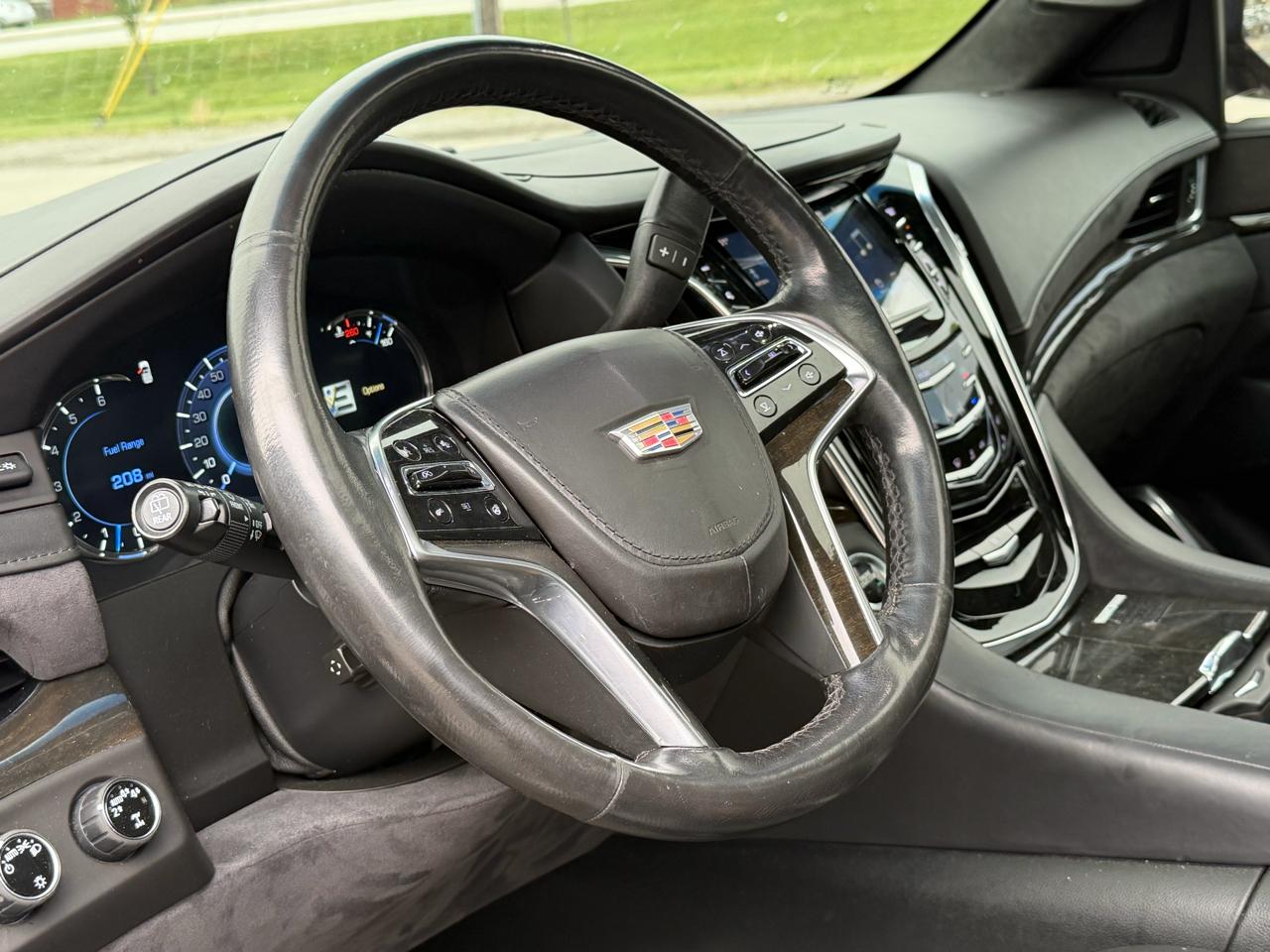 Cadillac Escalade ESV 4WD 4dr Platinum 2017