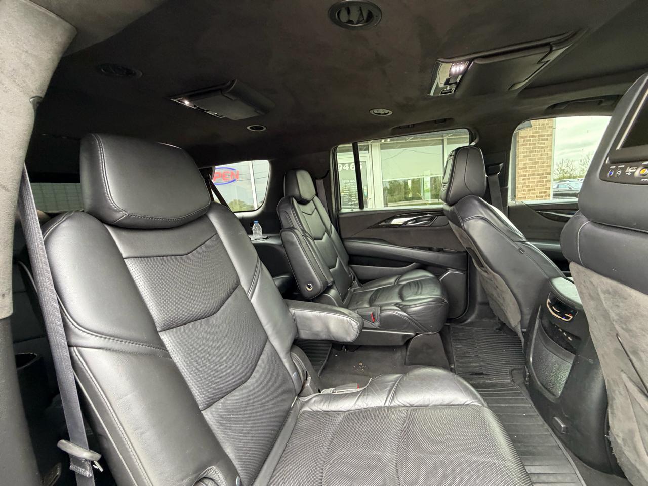 Cadillac Escalade ESV 4WD 4dr Platinum 2017
