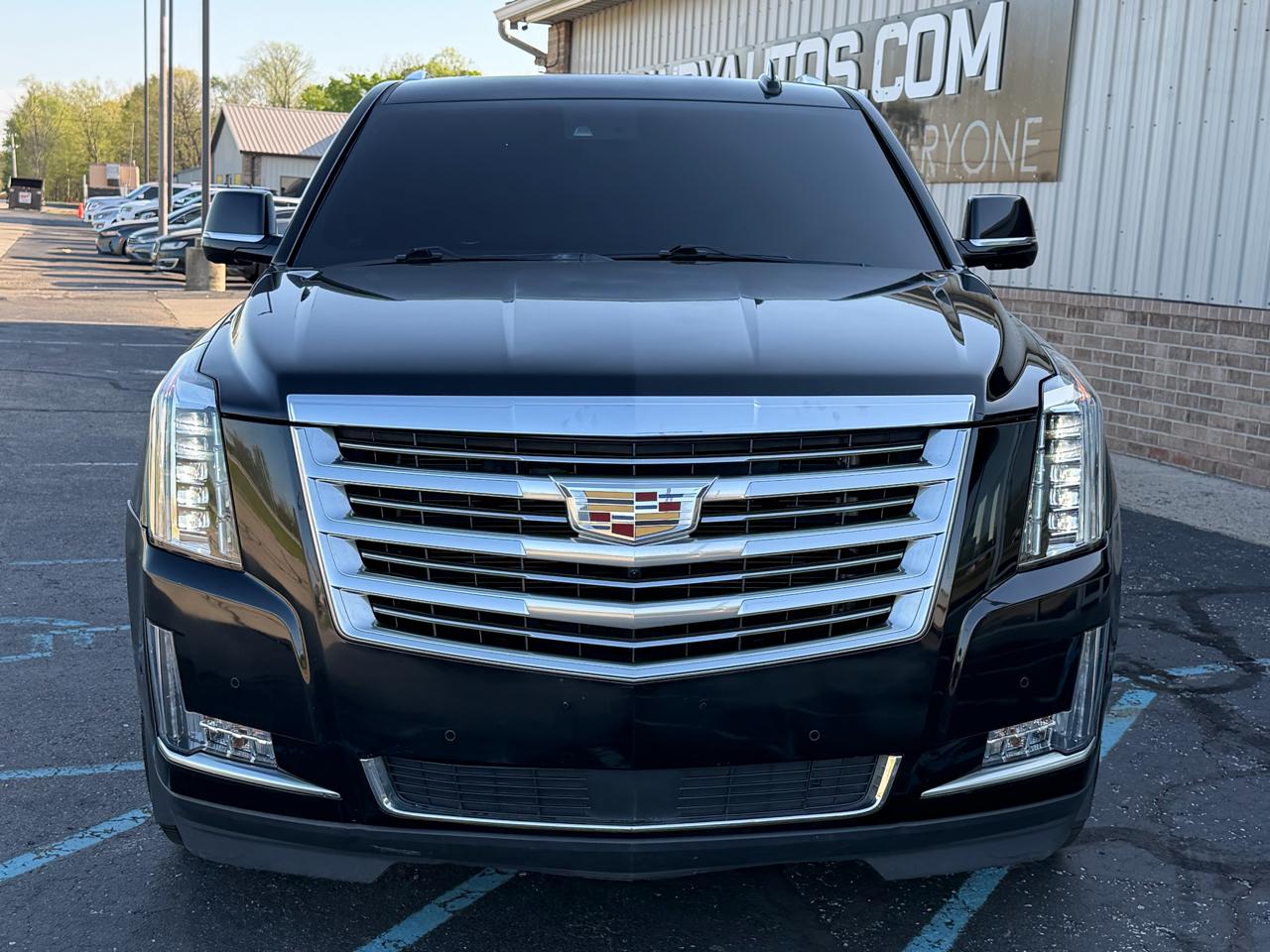 Cadillac Escalade ESV 4WD 4dr Platinum 2017