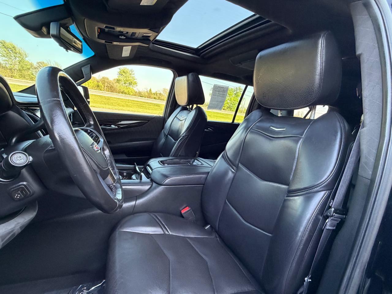 Cadillac Escalade ESV 4WD 4dr Platinum 2017