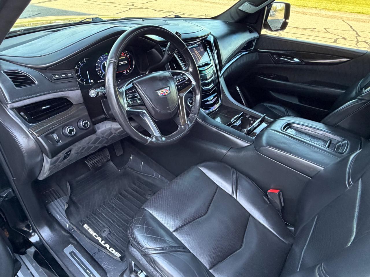Cadillac Escalade ESV 4WD 4dr Platinum 2017