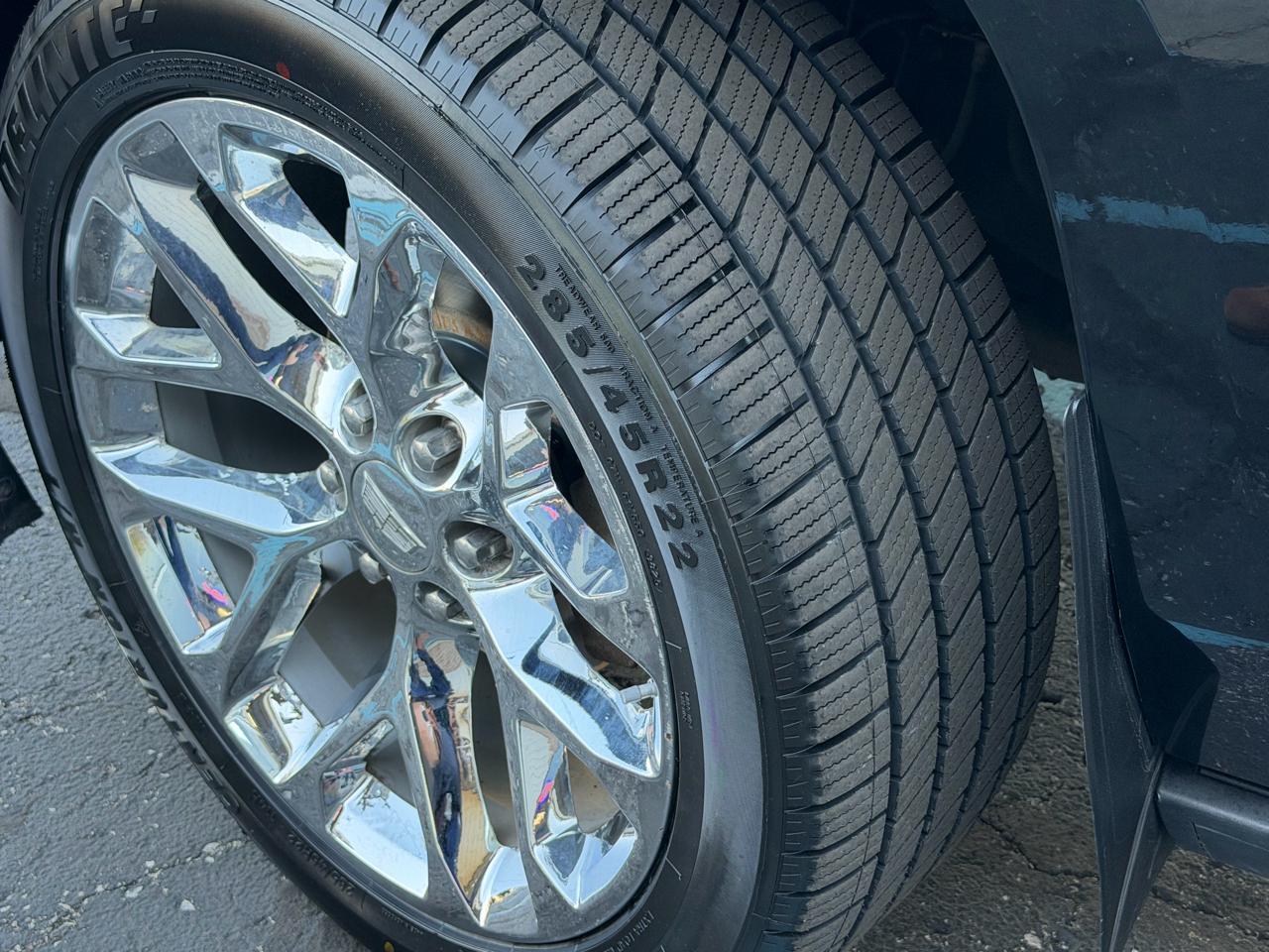 Cadillac Escalade ESV 4WD 4dr Platinum 2017