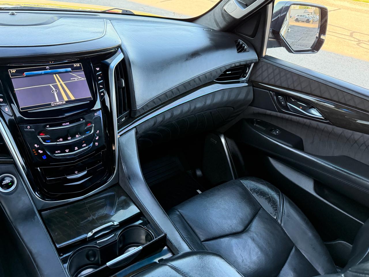 Cadillac Escalade ESV 4WD 4dr Platinum 2017