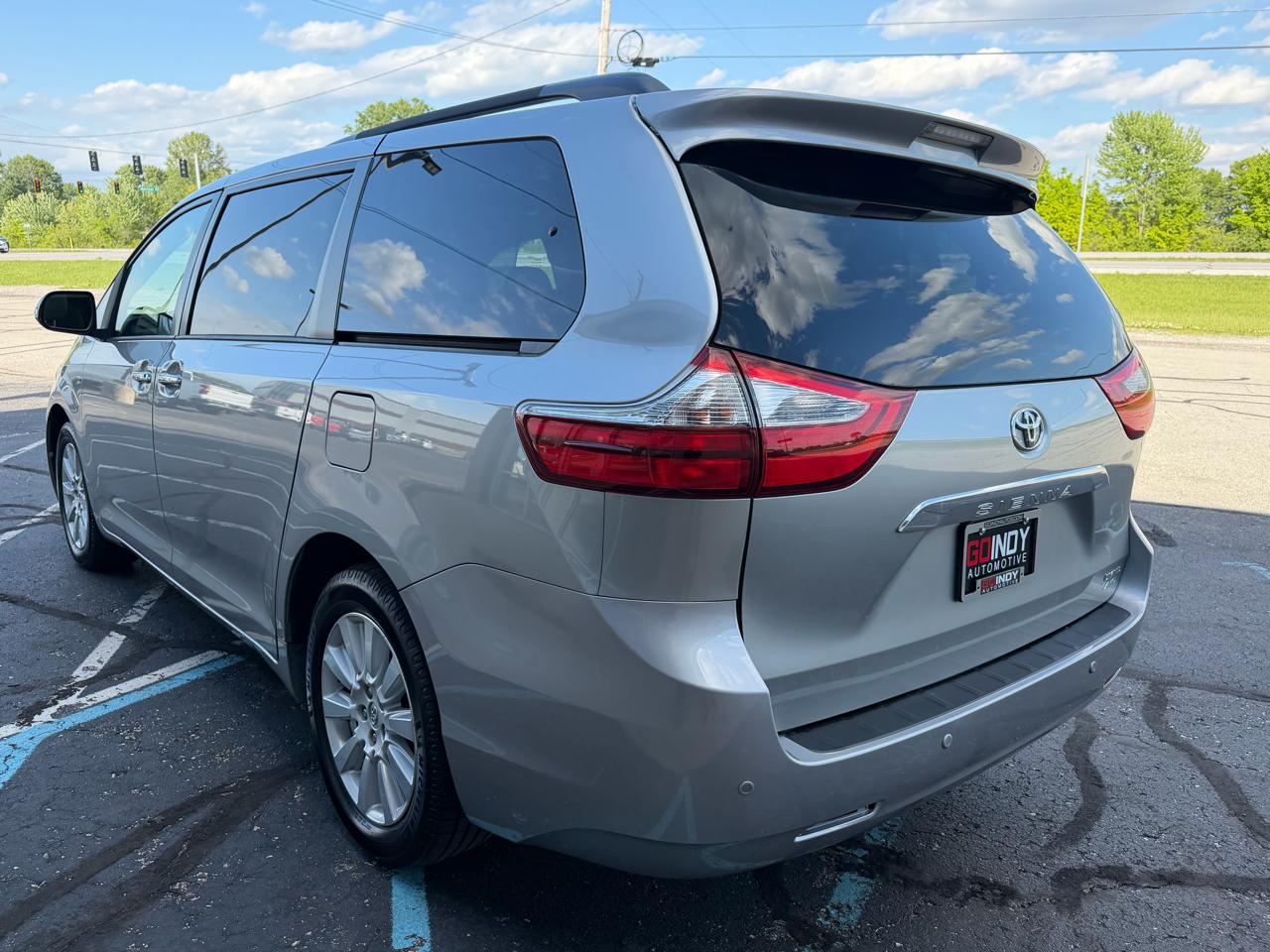 Toyota Sienna Limited Premium AWD 7-Passenger (Natl) 2017