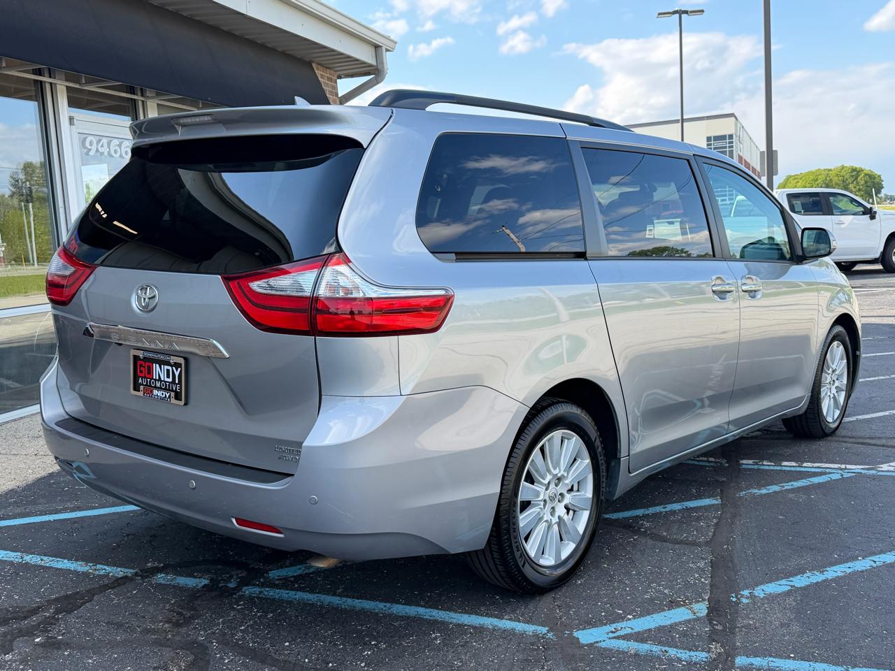 Toyota Sienna Limited Premium AWD 7-Passenger (Natl) 2017
