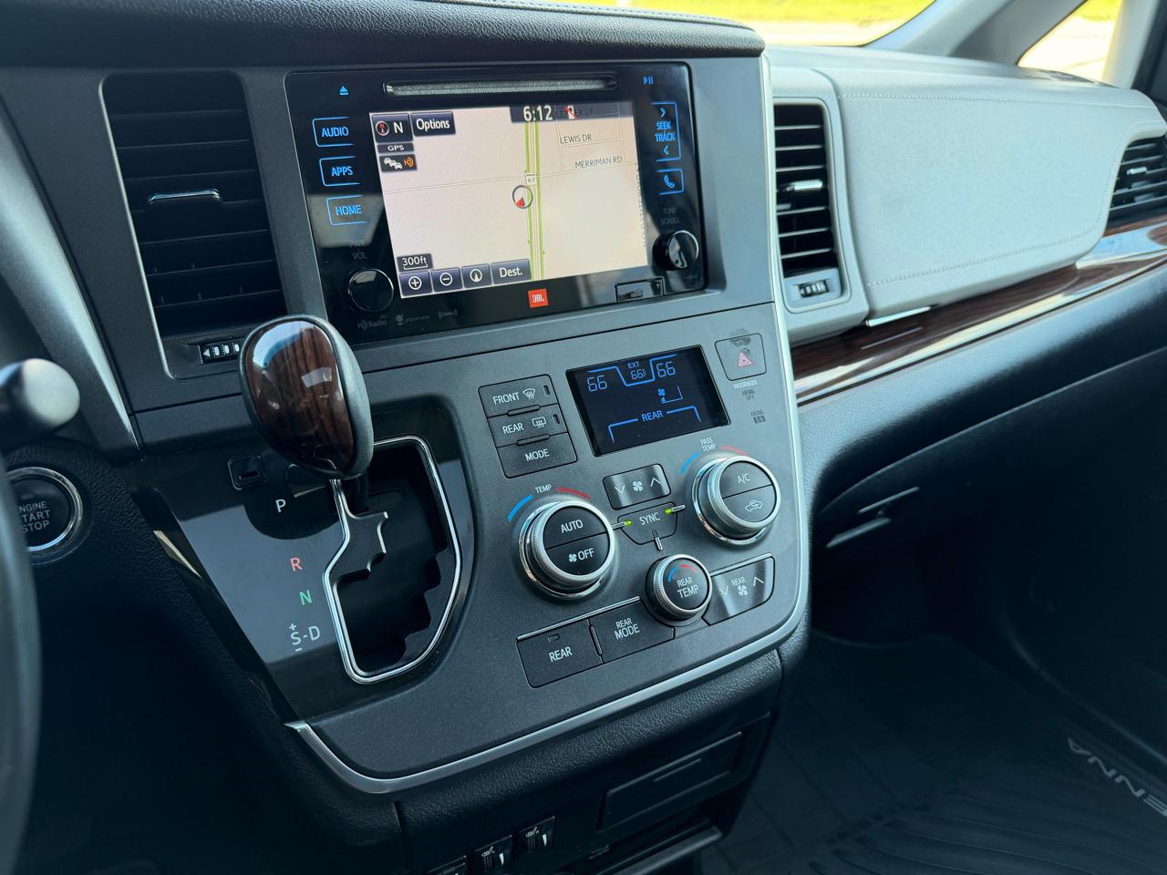 Toyota Sienna Limited Premium AWD 7-Passenger (Natl) 2017