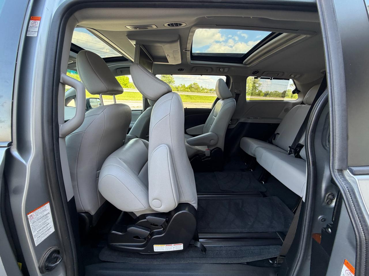 Toyota Sienna Limited Premium AWD 7-Passenger (Natl) 2017