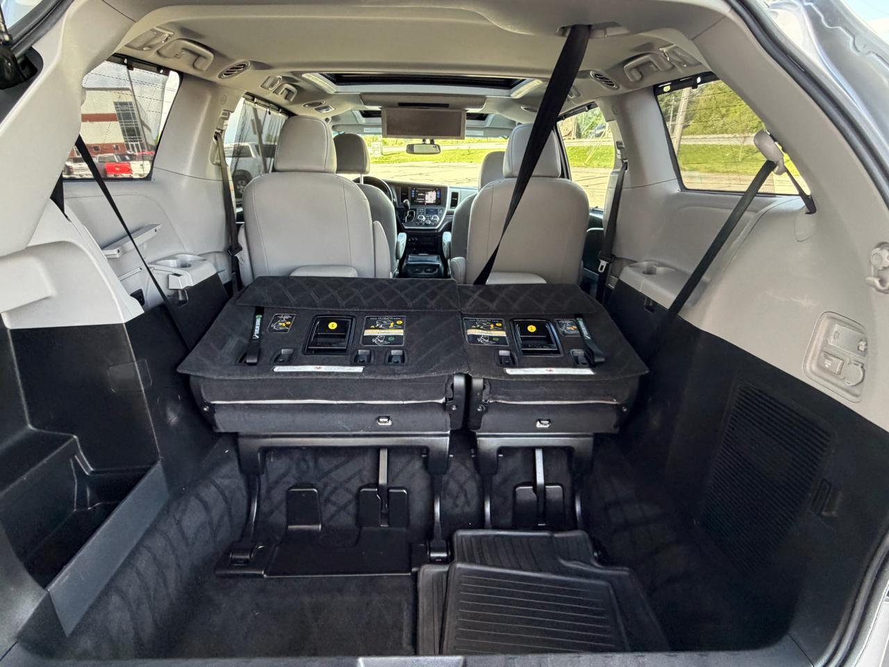 Toyota Sienna Limited Premium AWD 7-Passenger (Natl) 2017