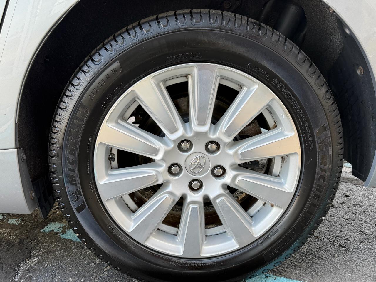Toyota Sienna Limited Premium AWD 7-Passenger (Natl) 2017