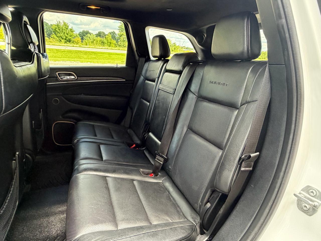 2015 Jeep Grand Cherokee Summit - Photo 25