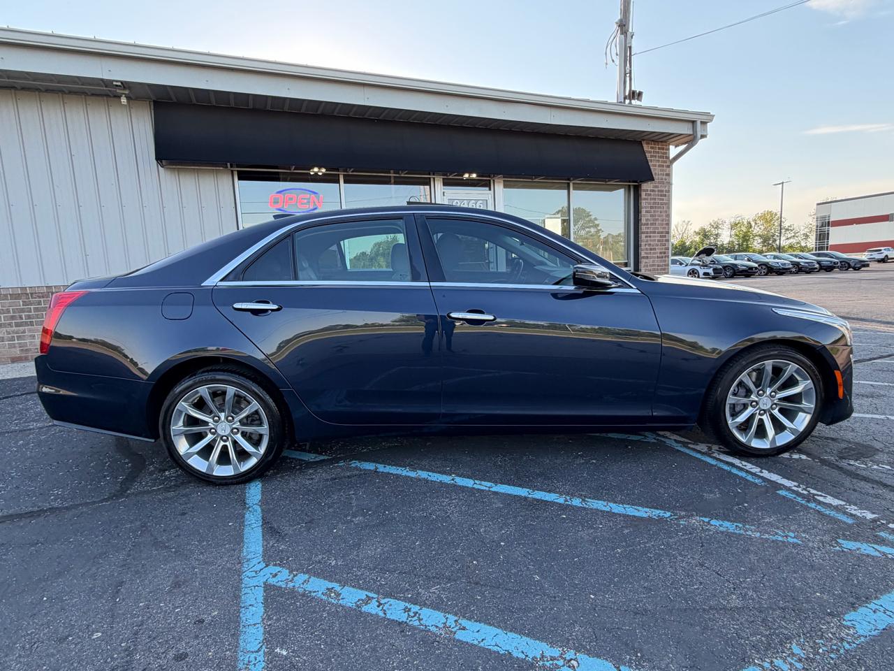 Cadillac CTS Sedan 4dr Sdn 3.6L Luxury AWD 2017