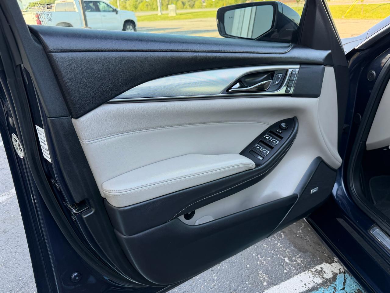 Cadillac CTS Sedan 4dr Sdn 3.6L Luxury AWD 2017