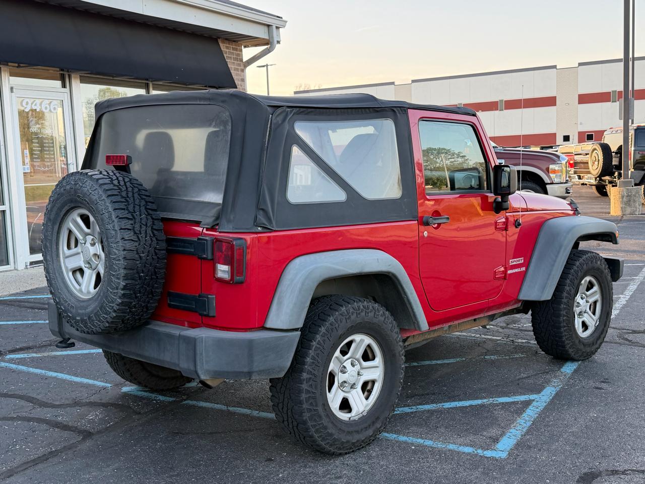 Jeep Wrangler 4WD 2dr Sport 2011