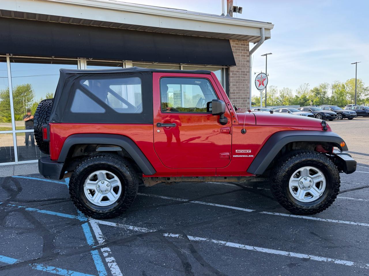 Jeep Wrangler 4WD 2dr Sport 2011