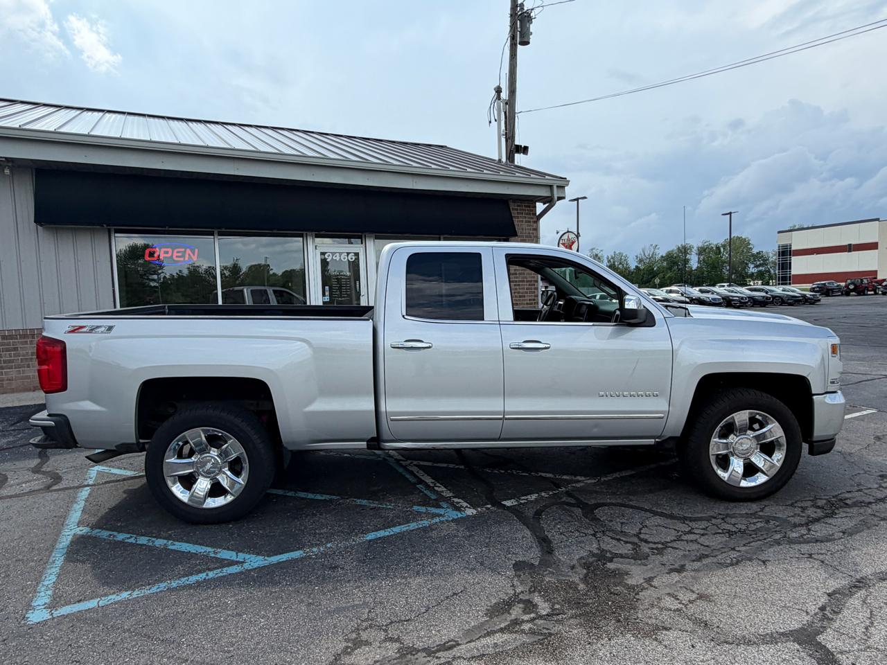 Chevrolet Silverado 1500 4WD Double Cab 143.5" LTZ w/2LZ 2017