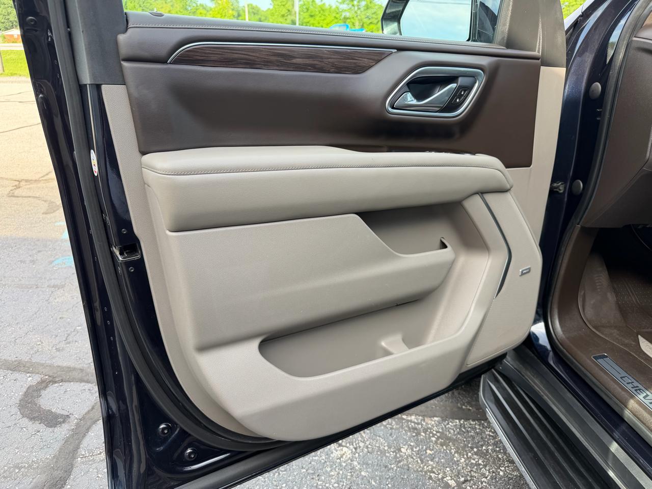 Chevrolet Tahoe 4WD 4dr LT 2021