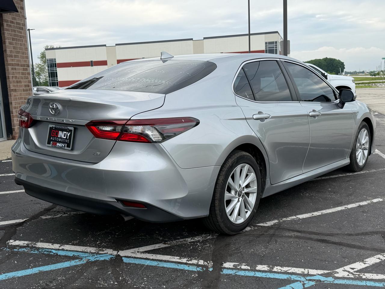 Toyota Camry LE Auto (Natl) 2022