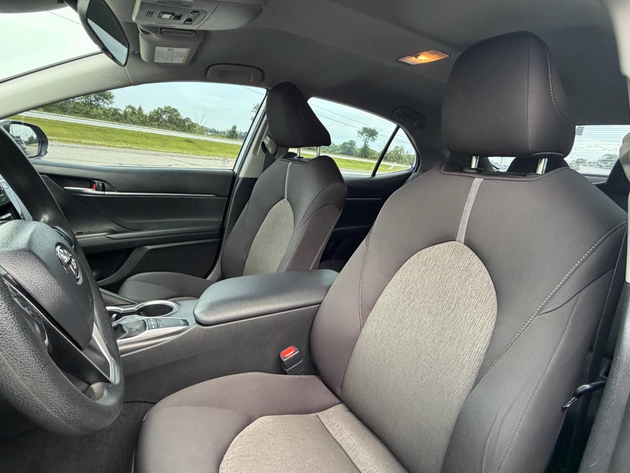 Toyota Camry LE Auto (Natl) 2022