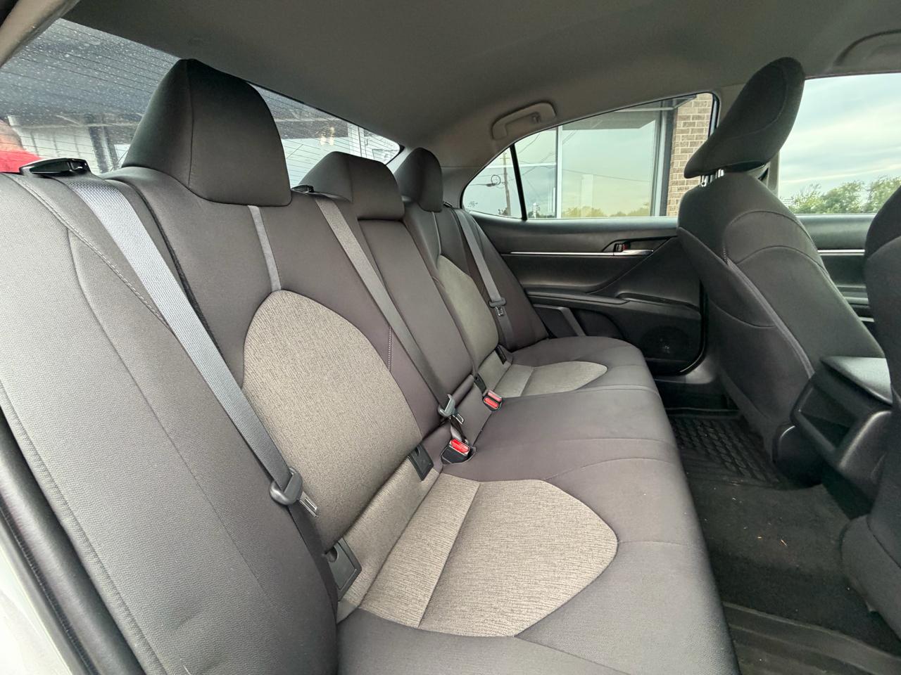 Toyota Camry LE Auto (Natl) 2022