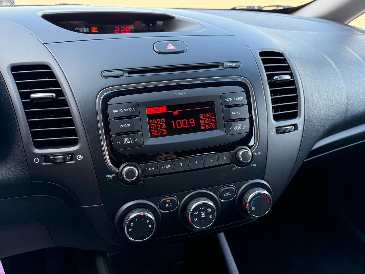 Kia Forte LX Auto 2017
