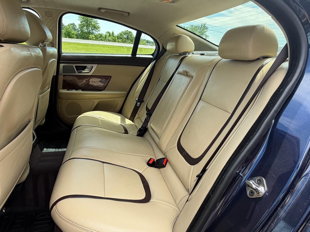Jaguar XF 4dr Sdn V6 Sport AWD 2015