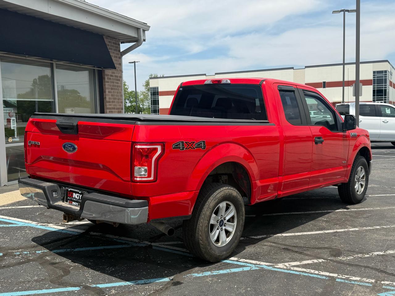 Ford F-150 4WD SuperCab 145" XL 2015