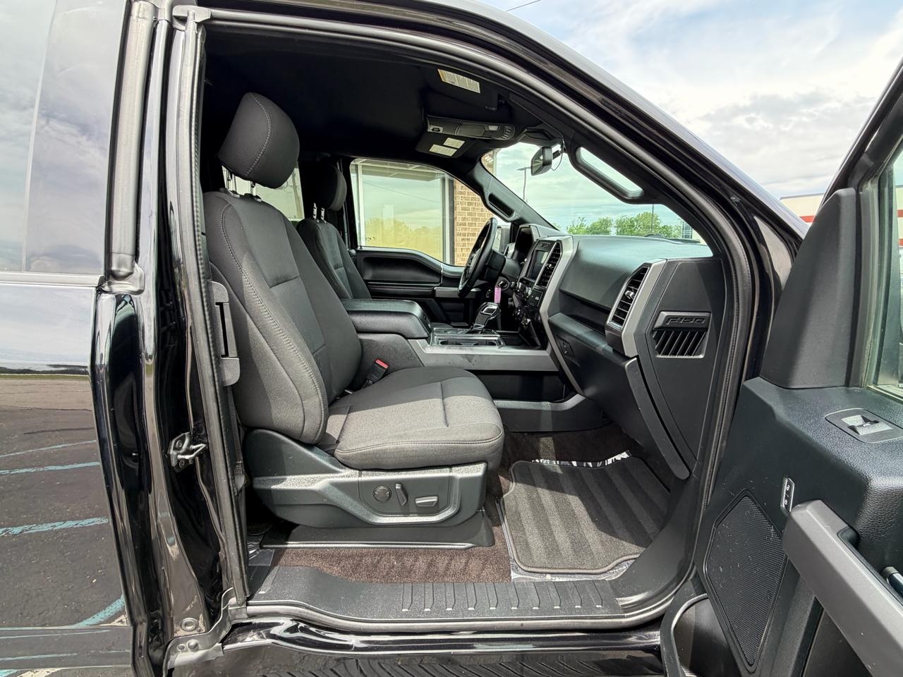 Ford F-150 XLT 4WD SuperCab 8' Box 2020