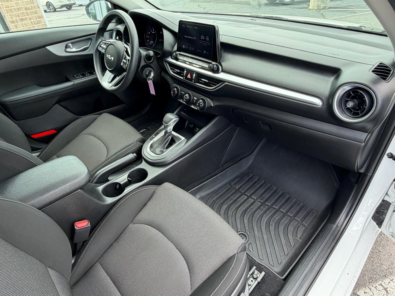 Kia Forte LXS IVT 2023