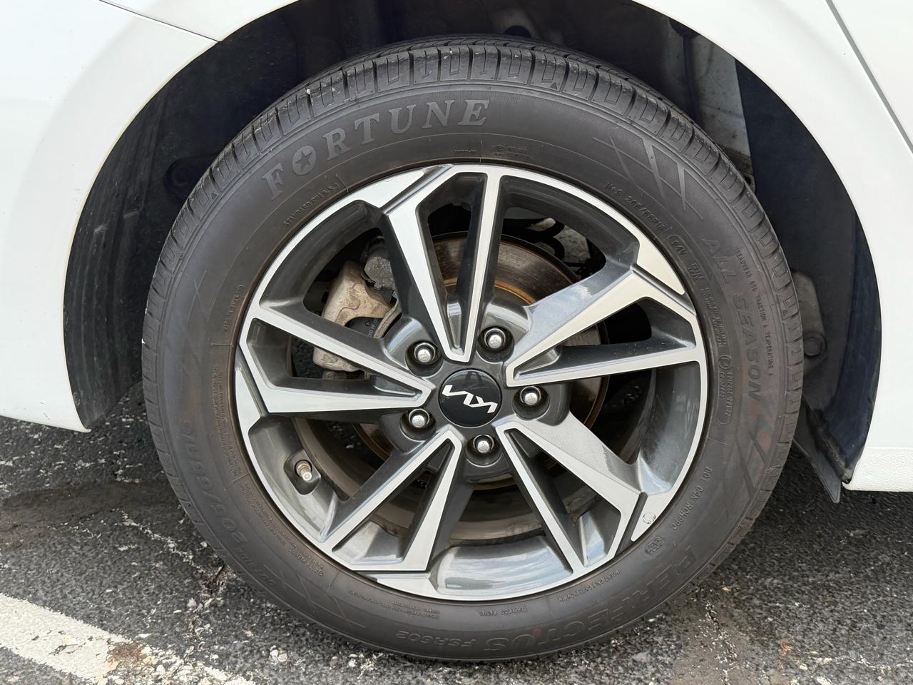 Kia Forte LXS IVT 2023