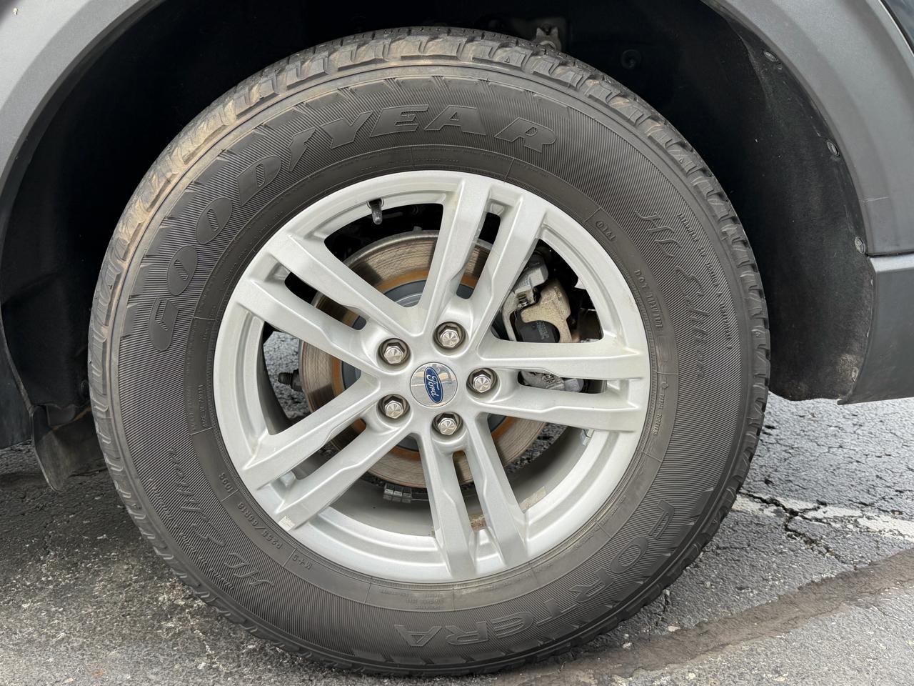 Ford Explorer XLT 4WD 2020