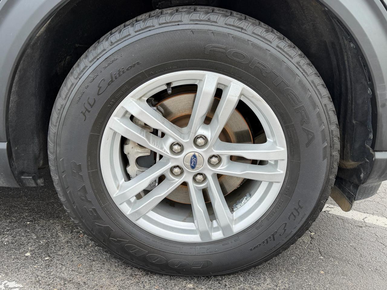 Ford Explorer XLT 4WD 2020