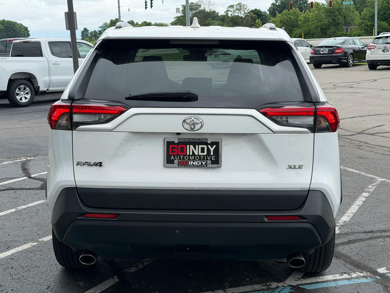 Toyota RAV4 XLE FWD (Natl) 2024
