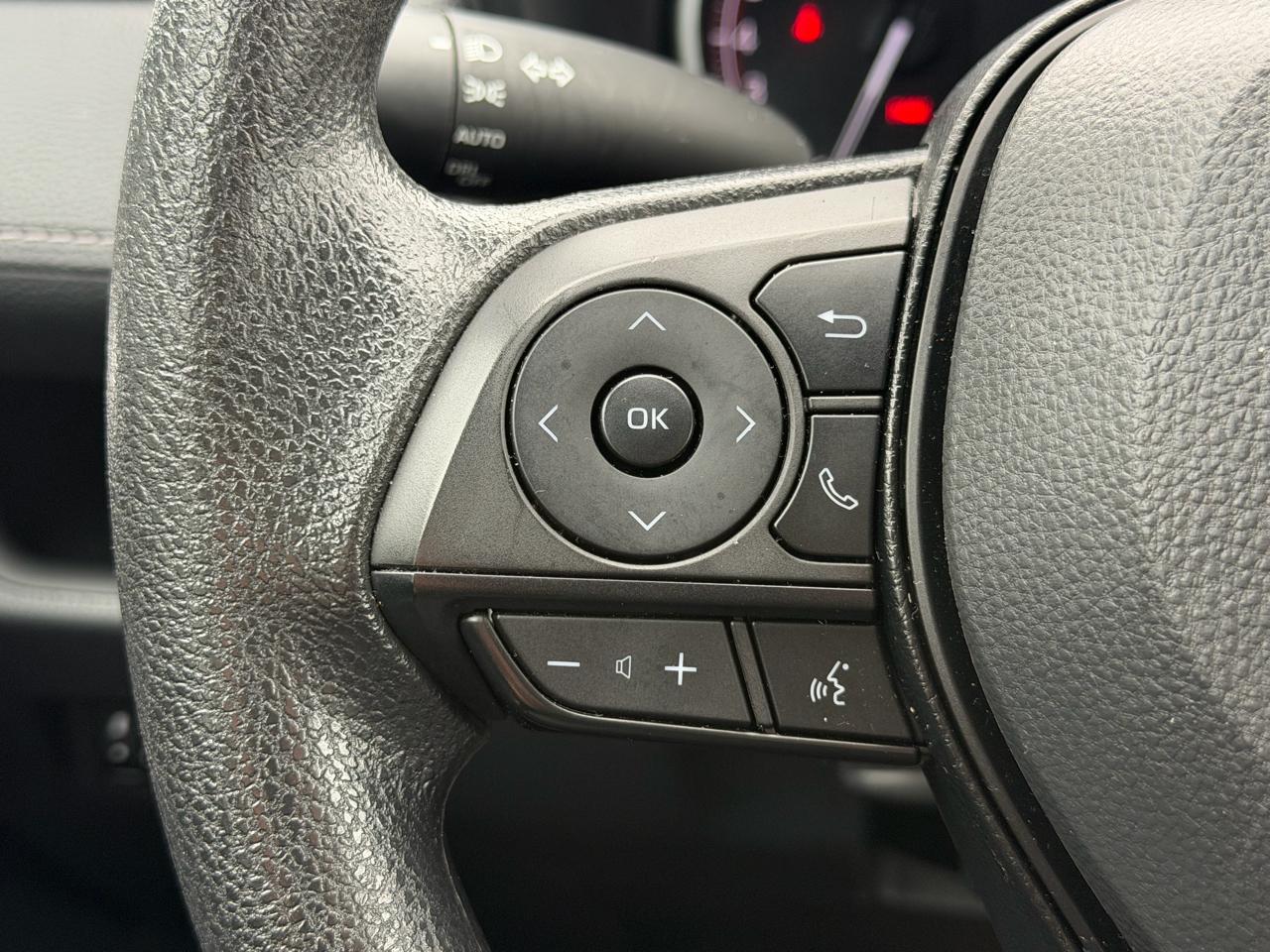 Toyota RAV4 XLE FWD (Natl) 2024