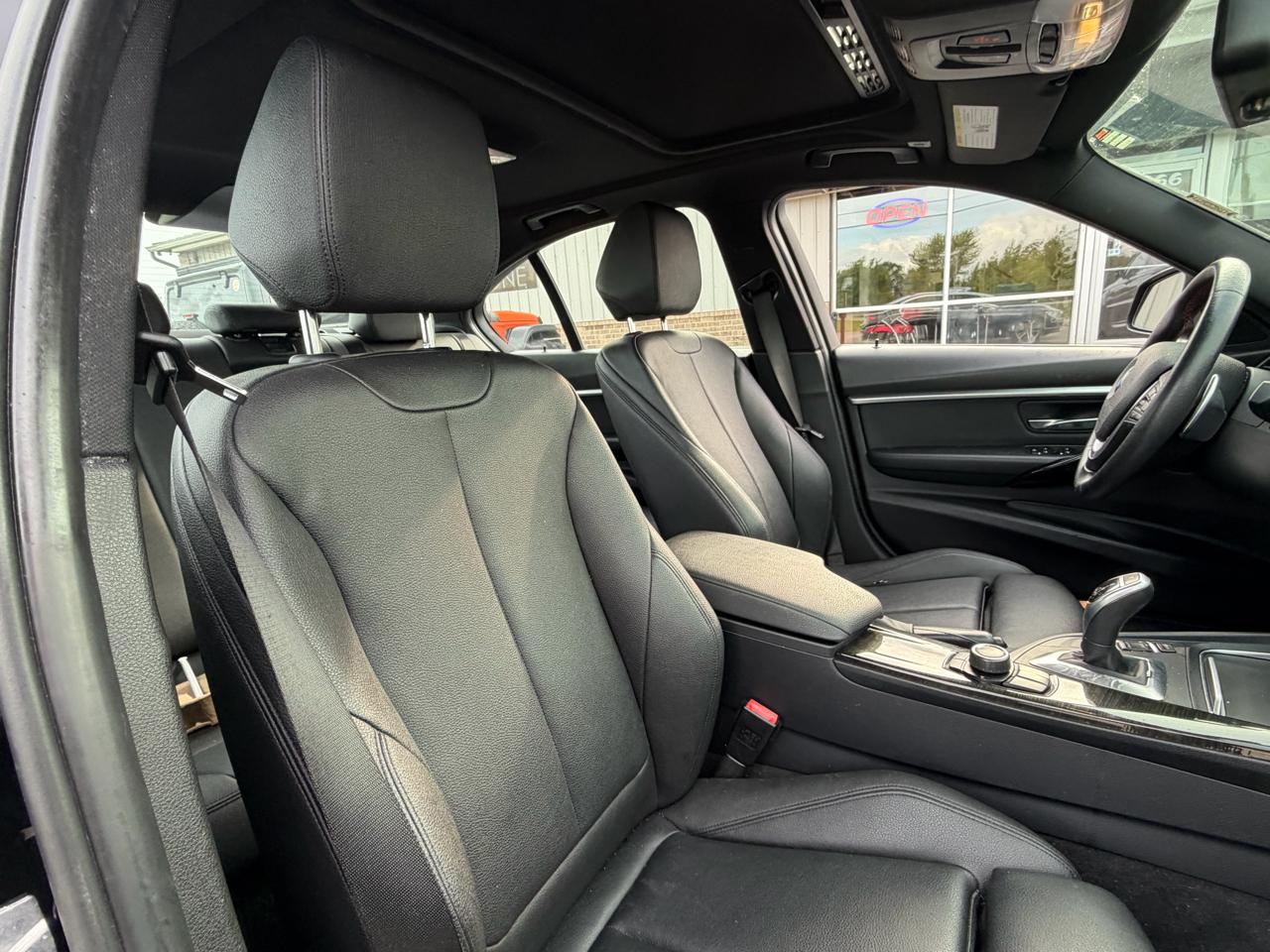 BMW 3 Series 330i xDrive Sedan 2018