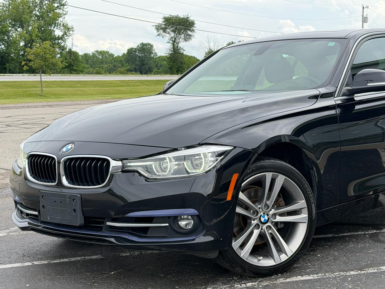 BMW 3 Series 330i xDrive Sedan 2018