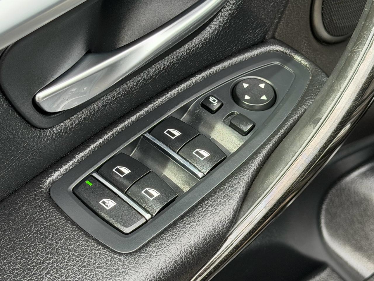 BMW 3 Series 330i xDrive Sedan 2018