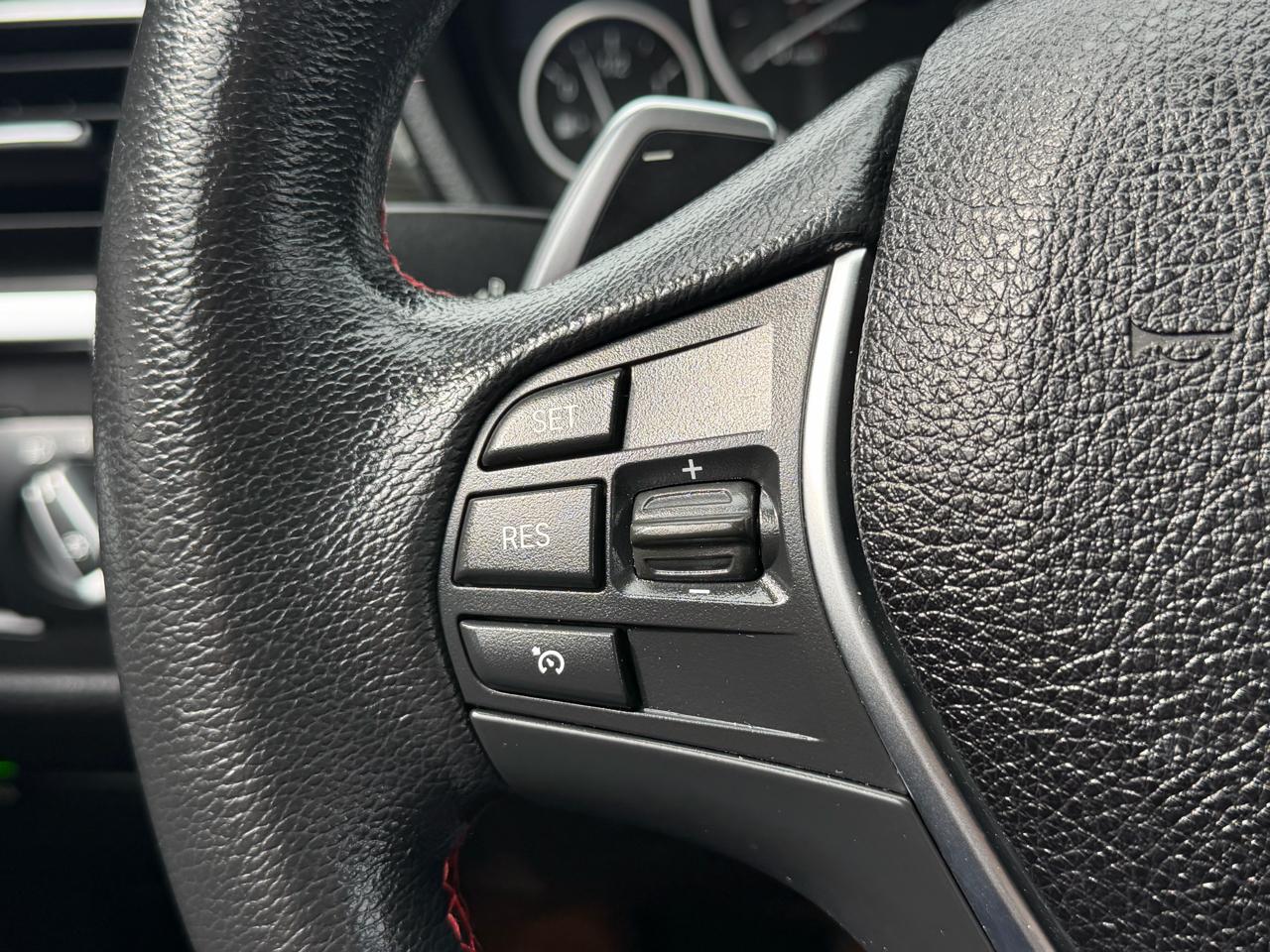 BMW 3 Series 330i xDrive Sedan 2018