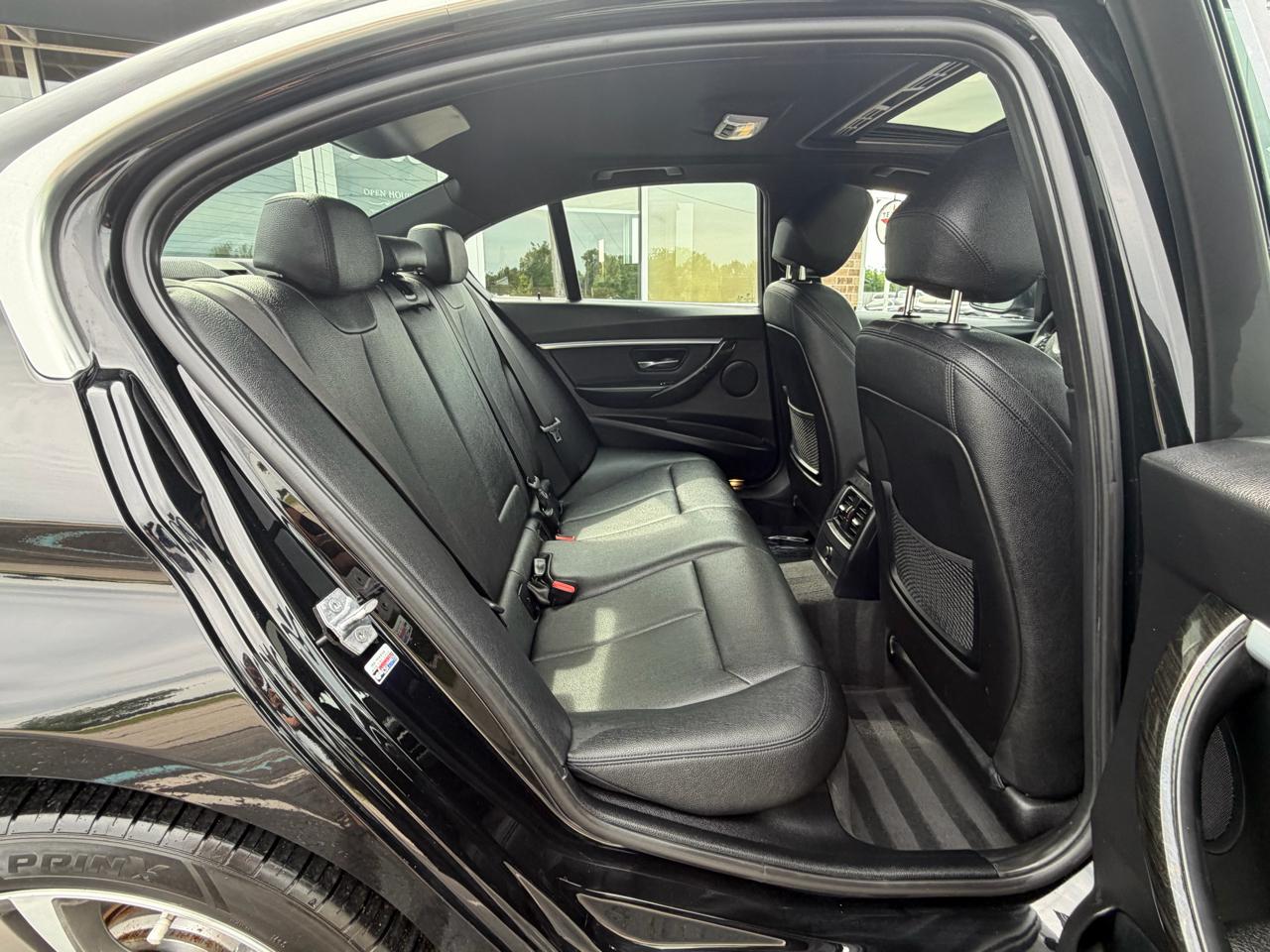 BMW 3 Series 330i xDrive Sedan 2018