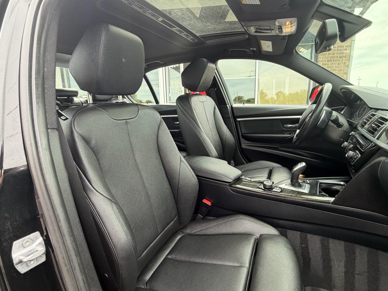 BMW 3 Series 330i xDrive Sedan 2018