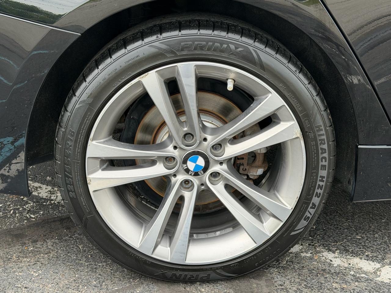 BMW 3 Series 330i xDrive Sedan 2018