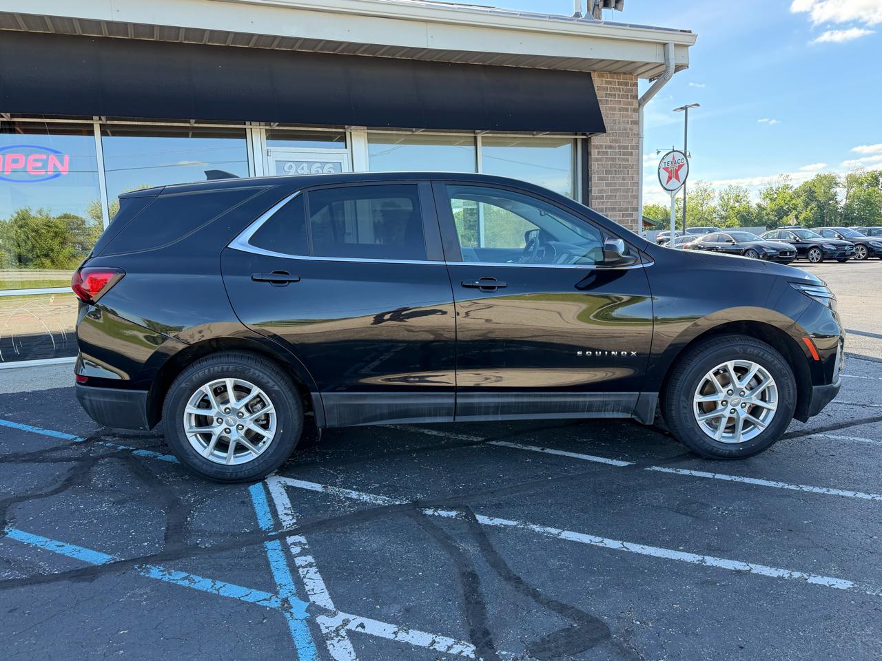 Chevrolet Equinox AWD 4dr LT w/1LT 2023