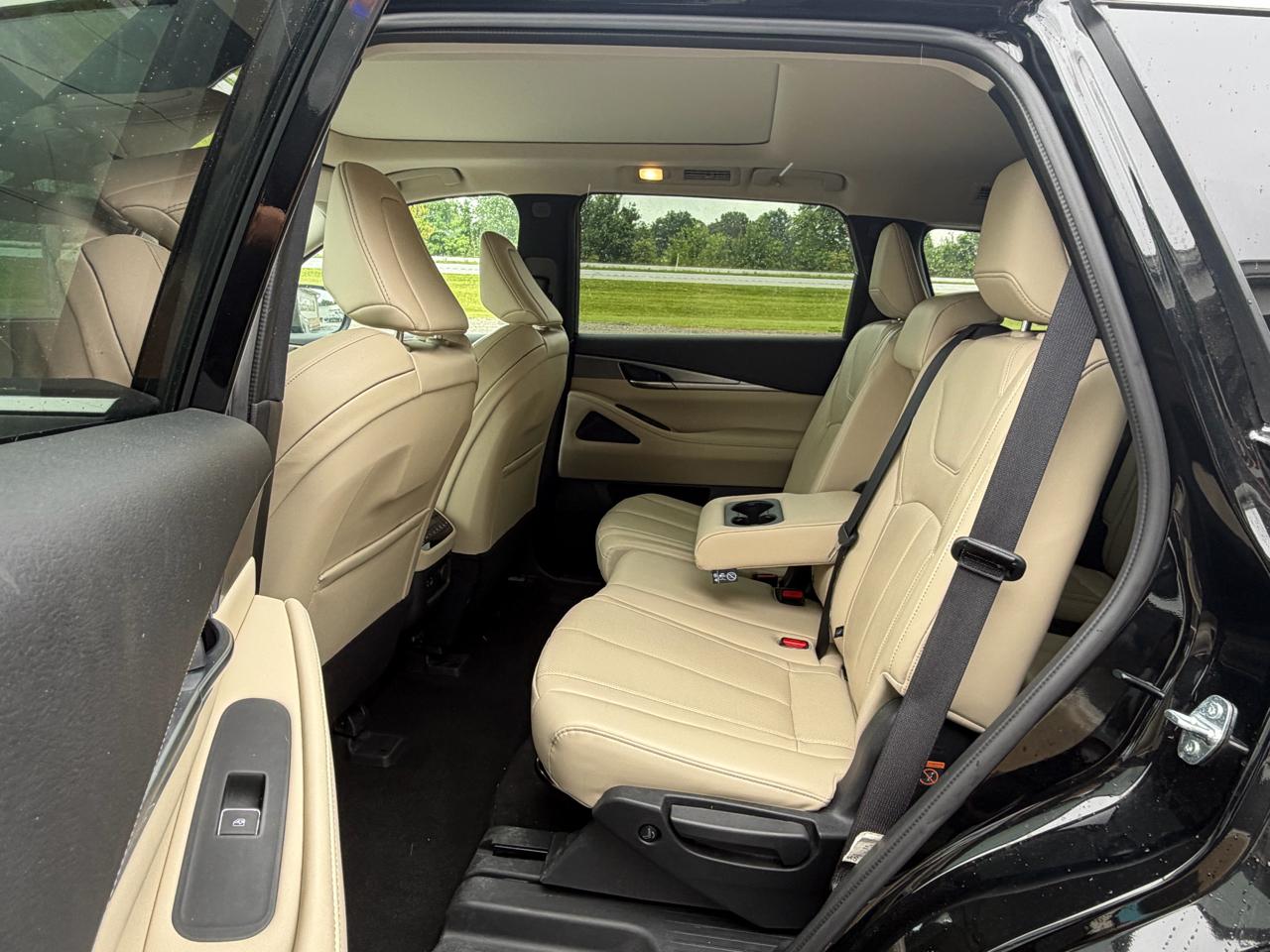 Infiniti QX60 LUXE AWD 2024